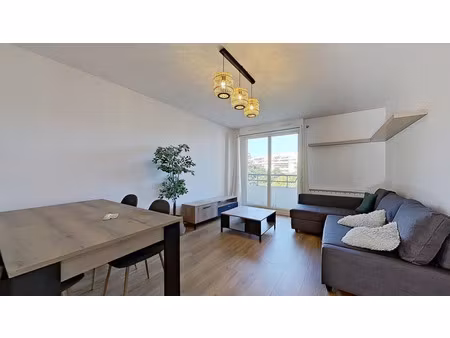 location appartement 3 pièces 72 m² à villeurbanne (69100)