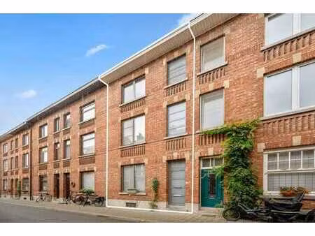 maison familiale rénovée dans le quartier