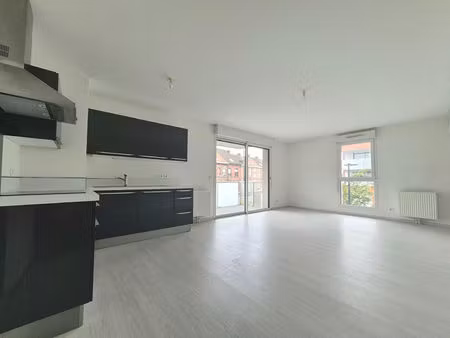 coup de coeur à halluin - appartement t2 lumineux avec balcon et parking