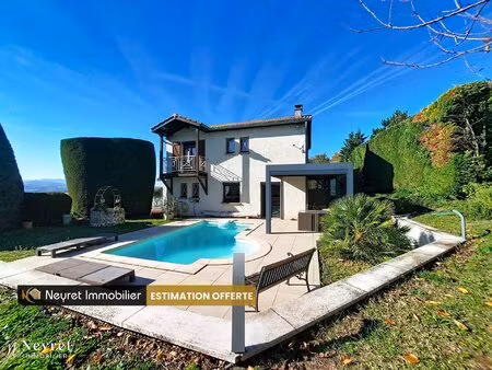 maison 7 pièces - 137 m2 - 4 chambres- piscine- 841m2 de terrain- vue dégagée