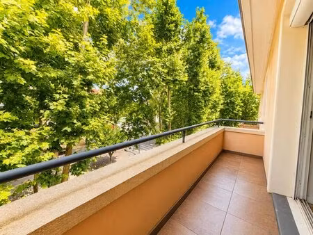 superbe t3 de 90m2 rénové avec balcon  garage possible