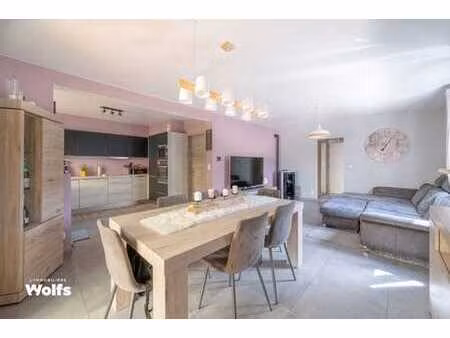 charmante maison d'habitation avec garage et jardin !