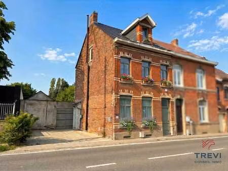 sous option grande maison de maitre avec formidable jardin