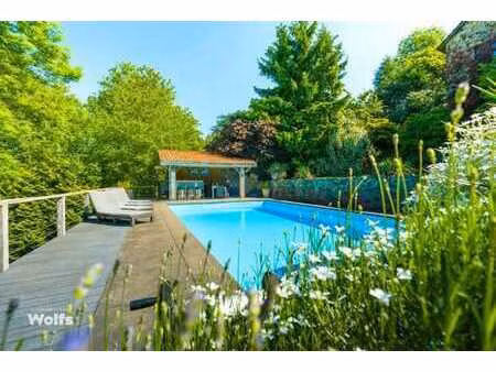 spacieuse villa en pleine nature avec piscine !
