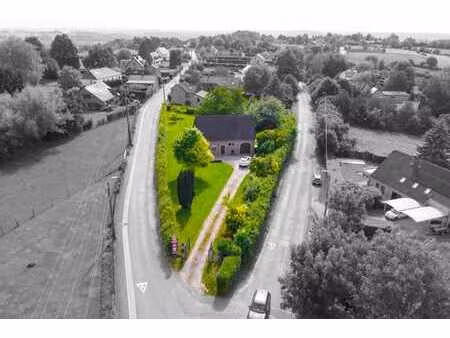 villa 2 chambres avec garage sur une parcelle de 1787m2