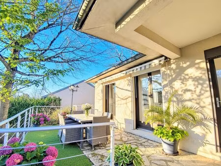 villa grand garage au calme