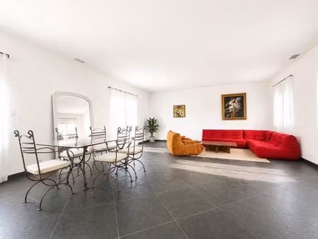 villa de luxe à vendre à saint-hilaire-de-brethmas