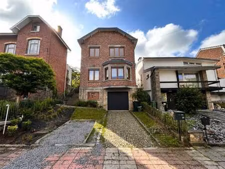 maison 4 facades renovee avec jardin