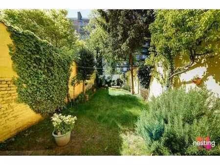 cinquantenaire - belle maison avec jardin