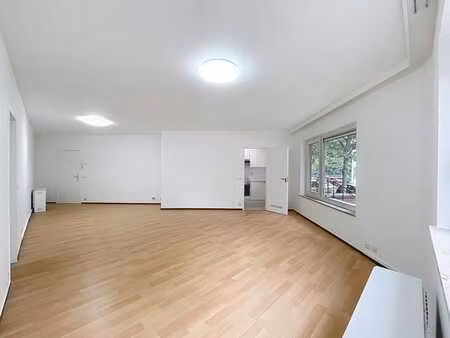 rdc 2 chambres + terrasse