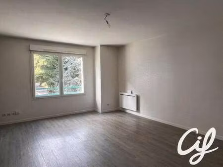 location appartement 2 pièces à nantes (44000) : à louer 2 pièces / 48m² nantes