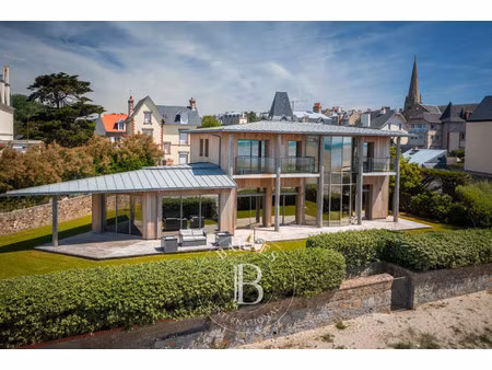 maison de luxe à vendre dans le quartier agora
