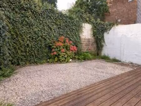 uccle centre - appartement deux chambres avec jardin