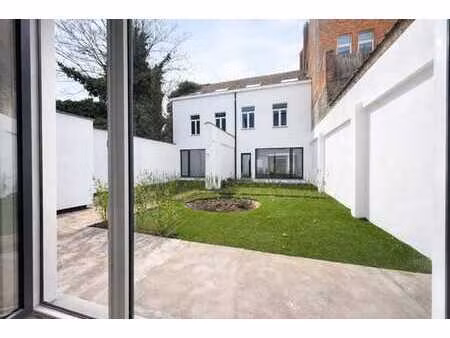 botanique  projet casco – duplex 1ch + bureau + jardin