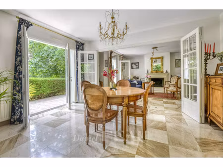 maison de luxe à vendre dans le quartier procé - monselet