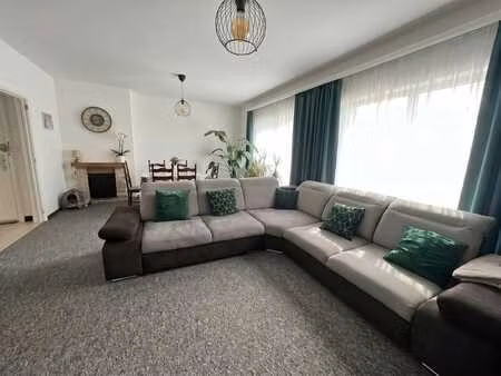 hankar / spacieux appt 2 chambres + terrasse