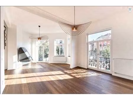 châtelain superbe duplex 2 ch 1 sdd