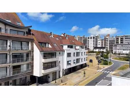 appartement bien situé dans un immeuble récent [heistlaan -
