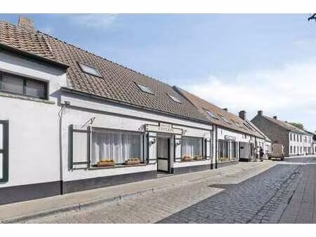 maison commerciale à vendre dans le centre de lissewege