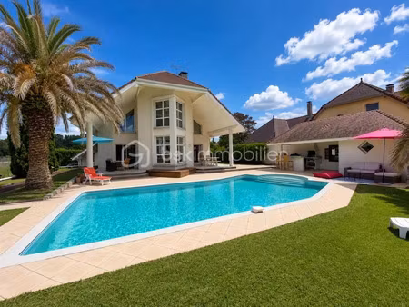vente maison 7 pièces 188.49 m² à gelos (64110)  545 000 €