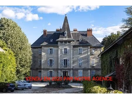 maison 30 pièces 1500 m²