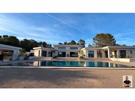 demeure de prestige lorgues 360 m2
