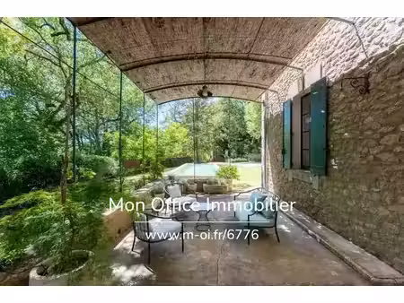 vente maison 7 pièces 300 m² à lourmarin (84160)  1 800 000 €