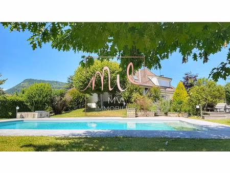 maison de luxe à vendre à coublevie