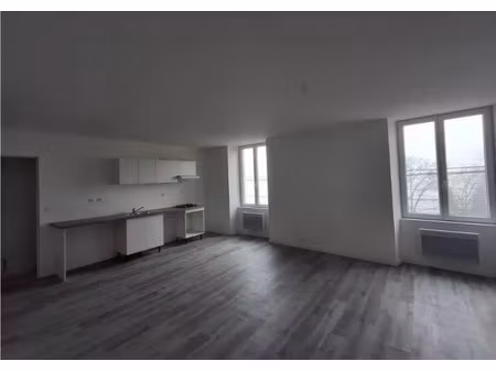 location appartement 3 pièces 70 m² à la réole (33190)