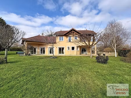 villa de luxe à vendre à la tour-du-pin