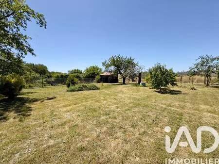 vente terrain à la couronne (16400) : à vendre / 762m² la couronne