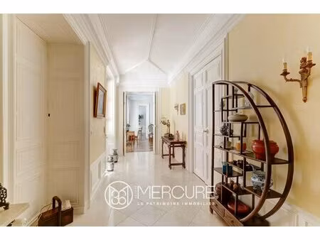 appartement de réception d’exception au sein d’un hôtel particulier – centre historique de