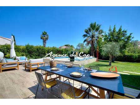 villa de luxe à vendre dans le quartier reyran