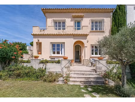 maison de luxe à vendre dans le quartier la plage