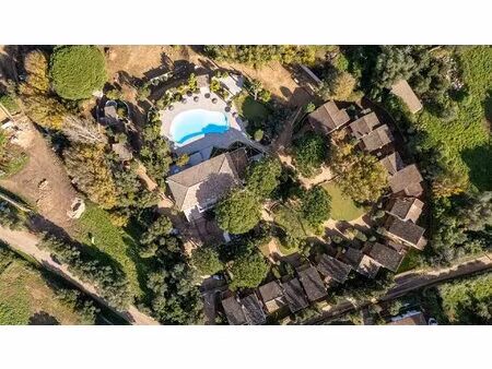 résidence hôtelière palombaggia  18 logements et piscine