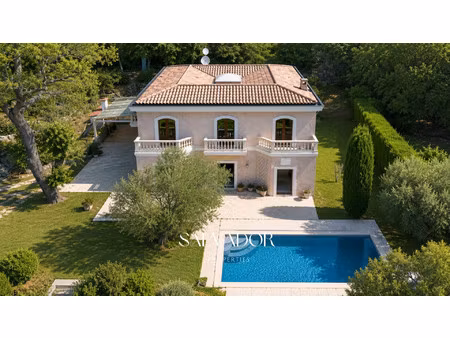 villa de luxe à vendre à la turbie