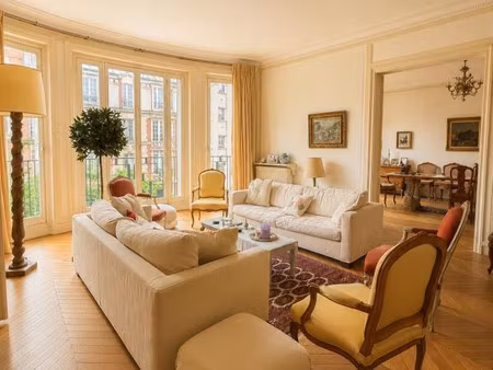 appartement de luxe à vendre dans le quartier auteuil nord