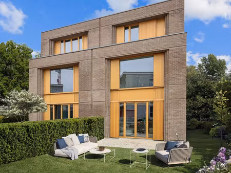 maison de ville à vendre dans le quartier domaine national du château