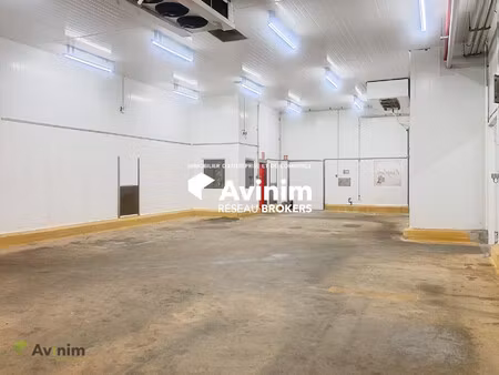 location local commercial