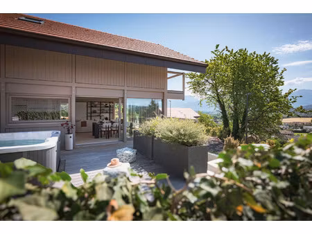maison contemporaine à vendre dans le quartier peripherie