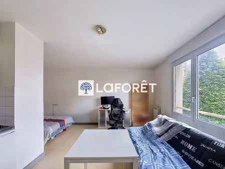 grand studio meublé lumineux avec garage - quartier saint-honoré