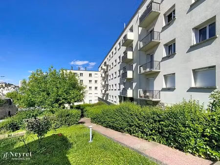vivaraize f4 avec balcon et garage