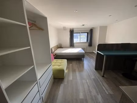 location meublée appartement 1 pièce 29 m² à deville-les-rouen (76250)  570 €