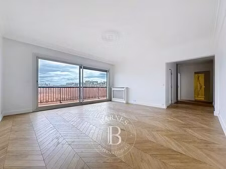 appartement de prestige de 68 m2 en location tour eiffel  invalides – ecole militaire  sai