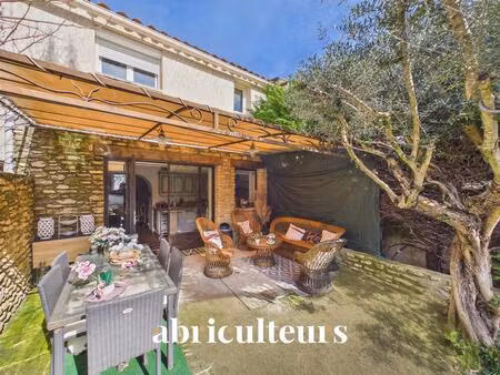 charme de la pierre : maison de ville - 100m² - cavaillon (saint jacques)