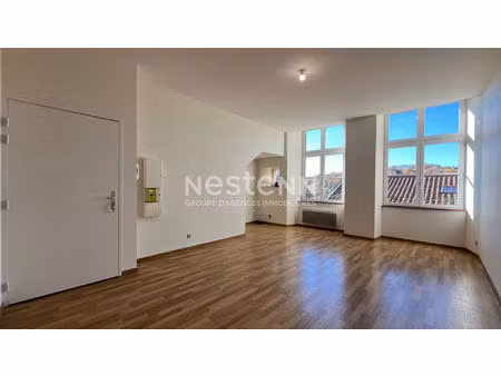 bar le duc : à louer appartement t2 de 52 m²  quartier renaissance (ville haute)