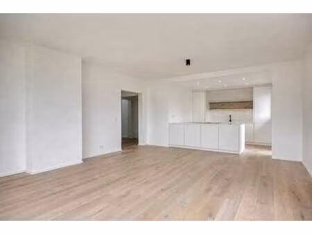 appartement rénové de 3 chambres à vendre à zeebrugge