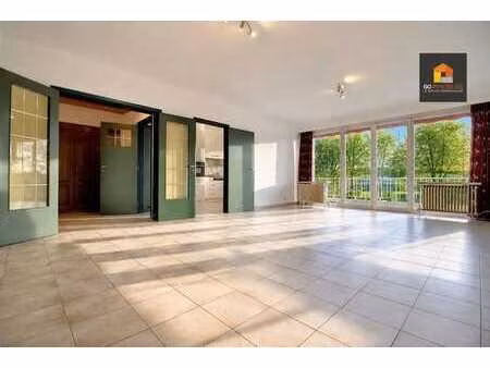 centre sportif - charamant appartement 2ch avec garage à rén