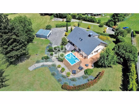 villa familiale de standing – 5 chambres  piscine et terrain de 4 475 m² roche
