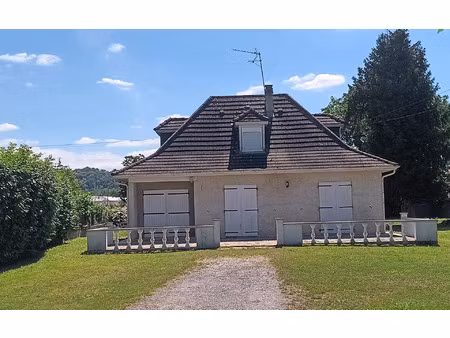 location maison  98.73 m² t-3 à assat  830 €